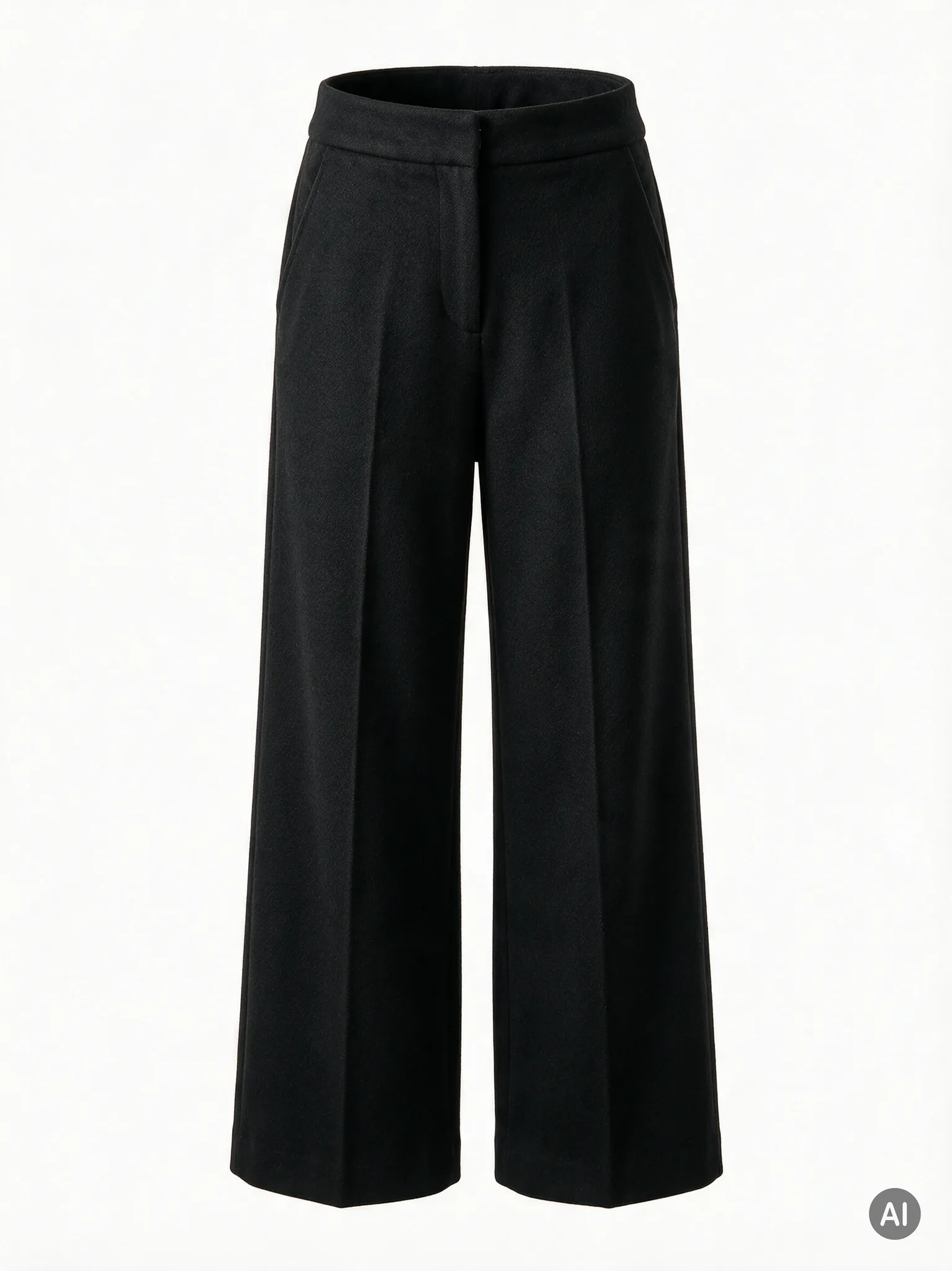 Schwarze weit geschnittene Hose, freigestellt